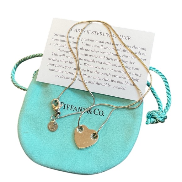 Tiffany & Co. Silver Threaded Pierced Heart Pendant with Turquoise Pouch - Picture 4 of 6